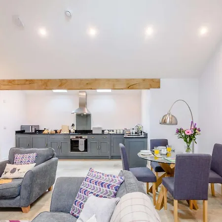1 Bed In 82590 Ferienhaus *